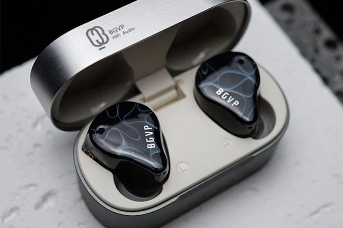 BGVP Q3 1DD+1BA TWS True Wireless Headphone (TWS)