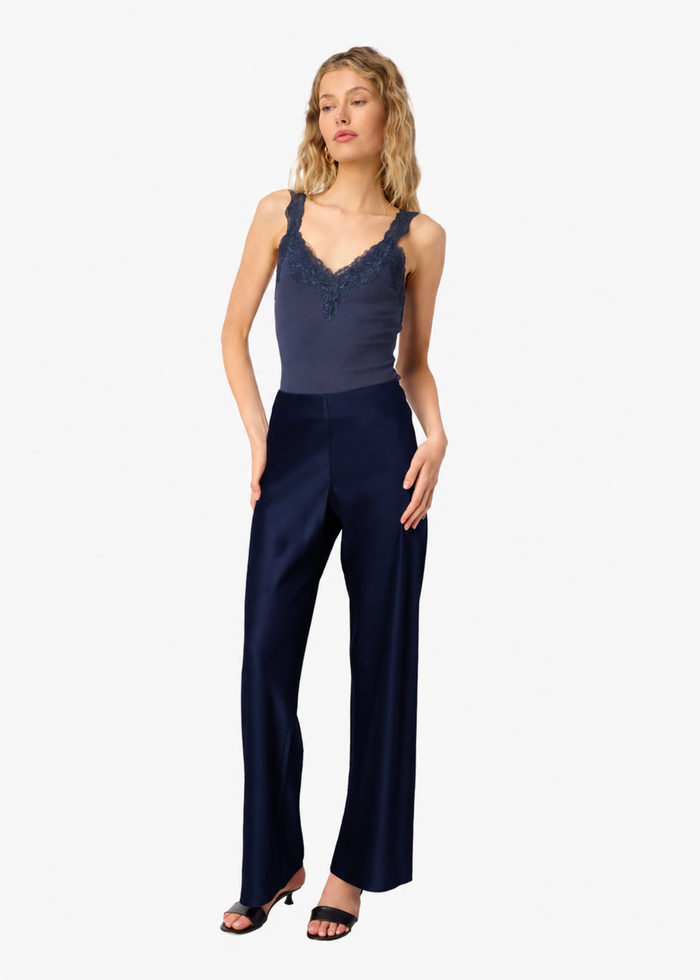 Bristol Mid Rise Pant Navy