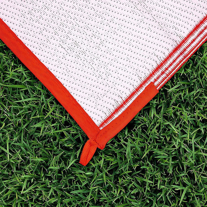 Camco Texas RV Patio Mat white reversible side red woven border - Close-Up Texture | United RV Parts