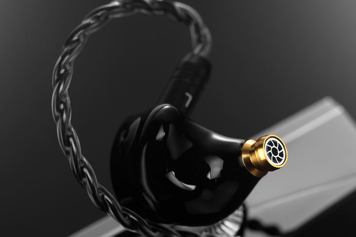 CELEST Wyvern Black Remaster 10mm Dynamic Driver In-ear Headphone
