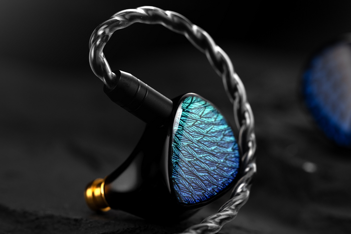 CELEST Wyvern Black Remaster 10mm Dynamic Driver In-ear Headphone