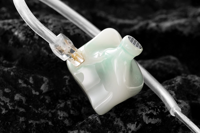 Celest Wyvern Pro 10mm Dynamic Driver In-Ear Headphone