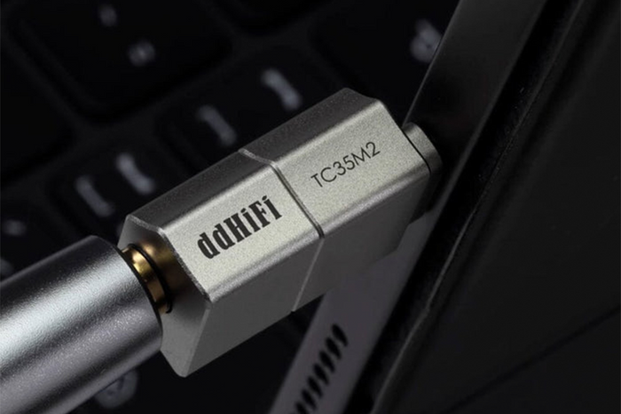 DD TC35M2 ES9603Q USB-C to 3.5mm Adapter