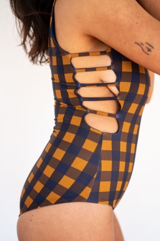 Plaid/Navy / Small