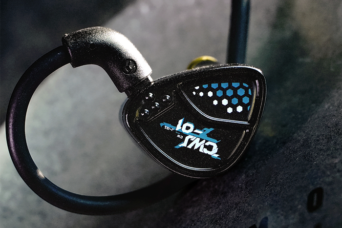 HE CAI WEN JI 10mm Dynamic In-ear Headphone.