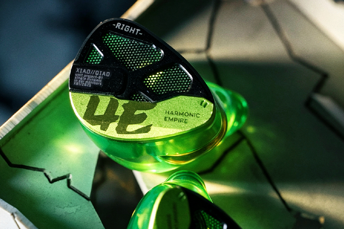 HE XIAO QIAO Rock Edition 10mm Dynamic Driver In-ear Headphone.