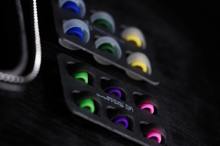 HE ZHANG LIAO 1DD+2BA+1PL In-ear Headphone