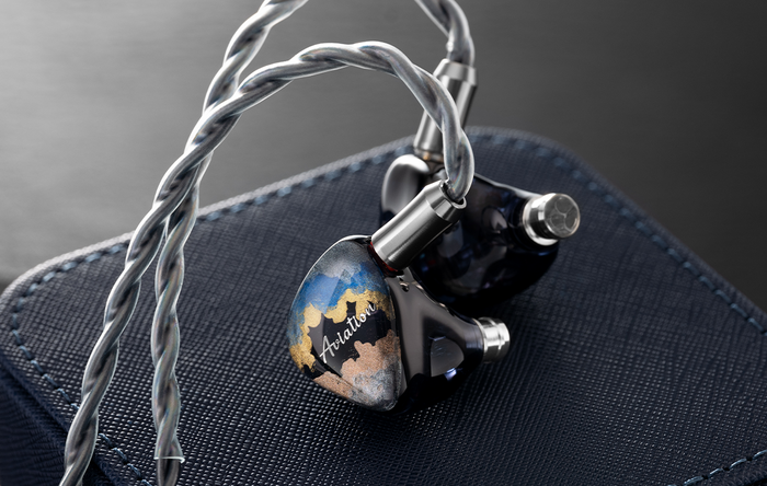 QOA Aviation 3BA+1DD In-Ear Headphone