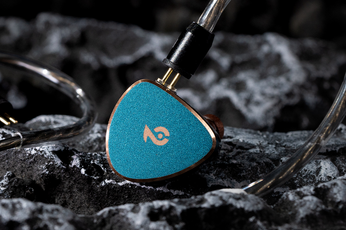 SONCIE MEORY SW500H 1DD+4BA In-ear Headphone