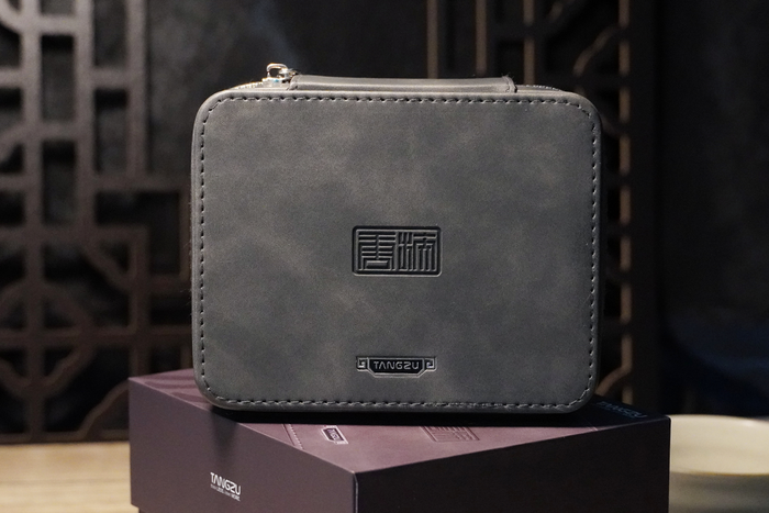 TANGZU Ultimate Headphone Storage Case.
