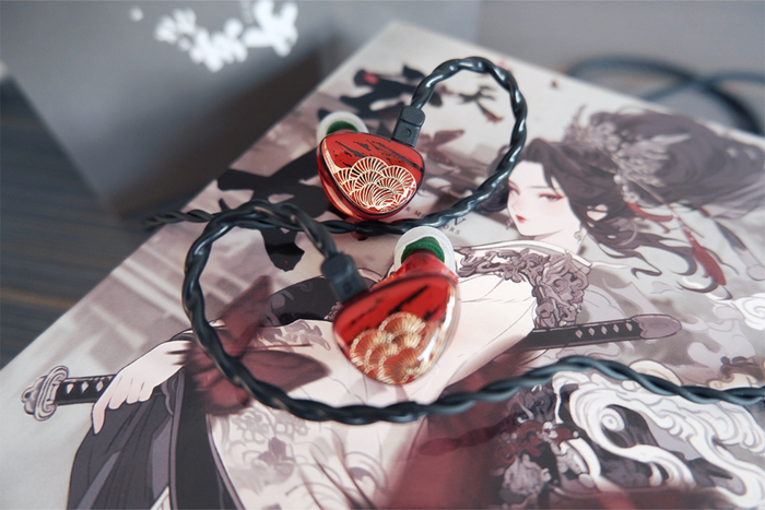 TANGZU x HBB XUAN NV Dual Dynamic Drivers In-Ear Headphone