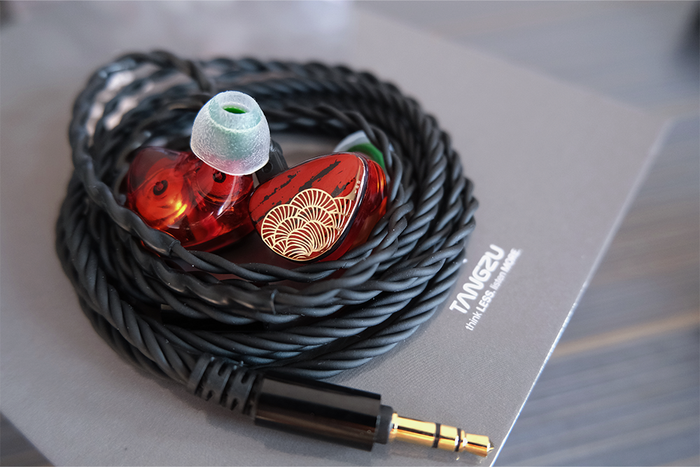TANGZU x HBB XUAN NV Dual Dynamic Drivers In-Ear Headphone